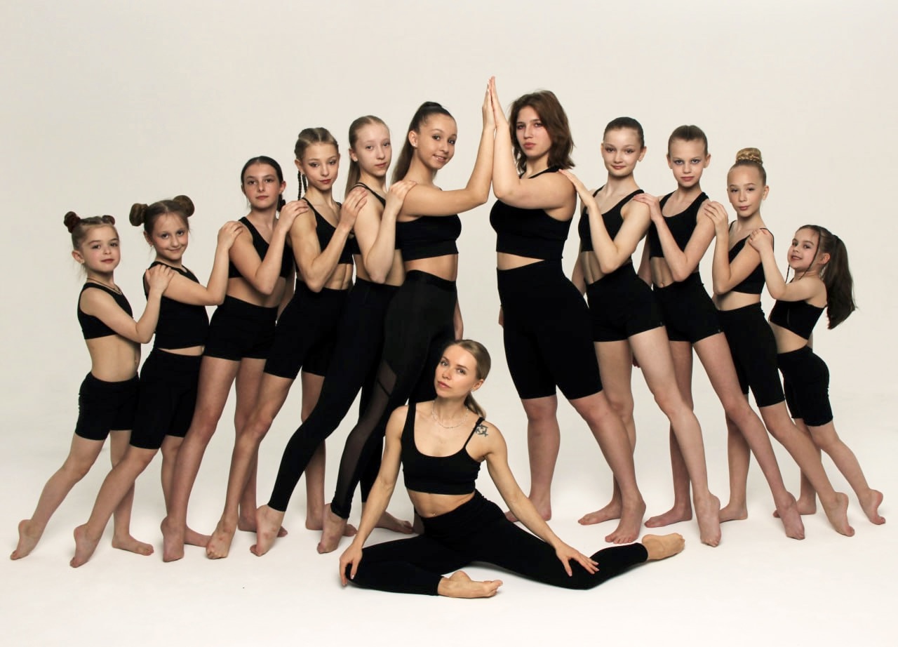 Большая команда Smart Pole Studio